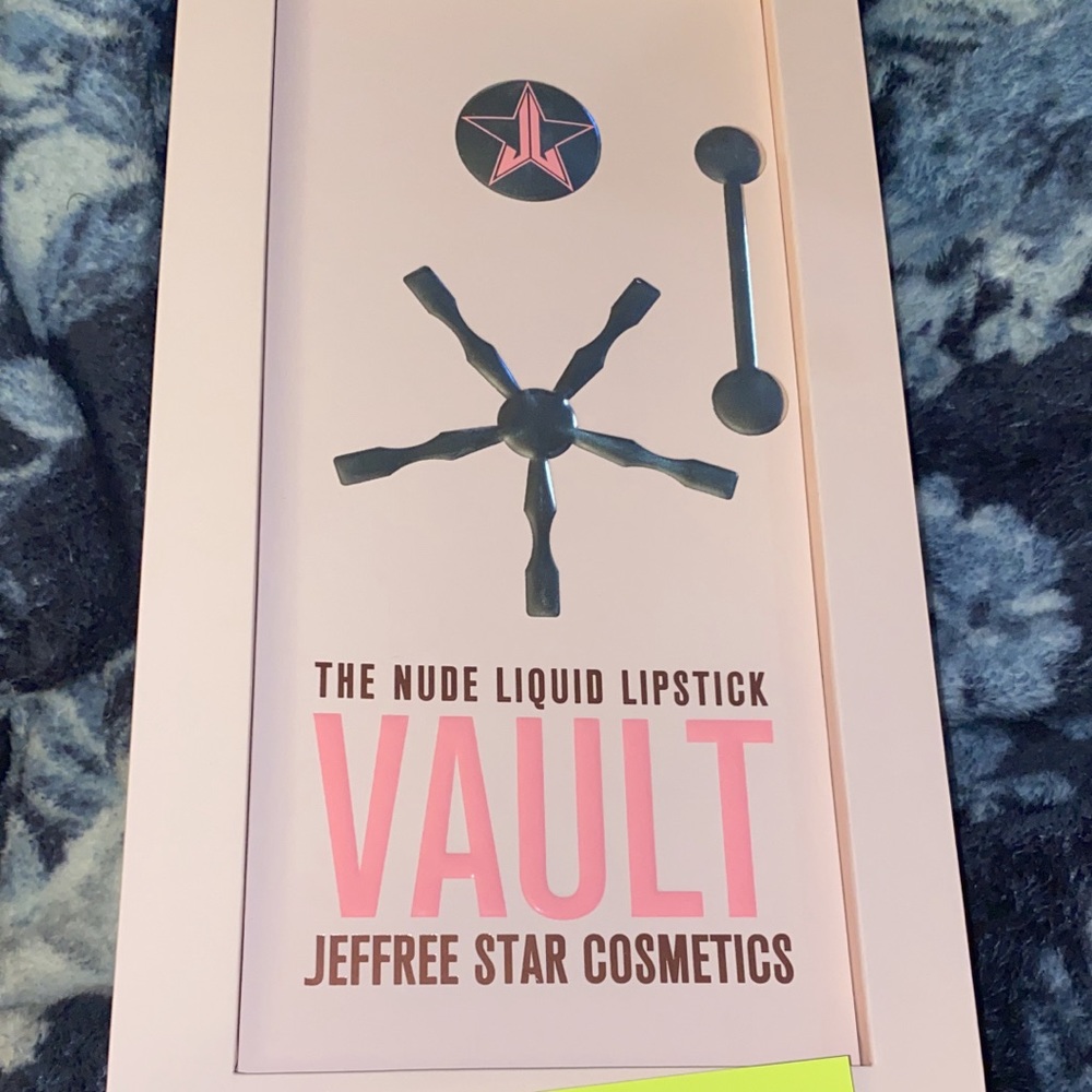 SOLD Jeffree Star Lipstick Vault